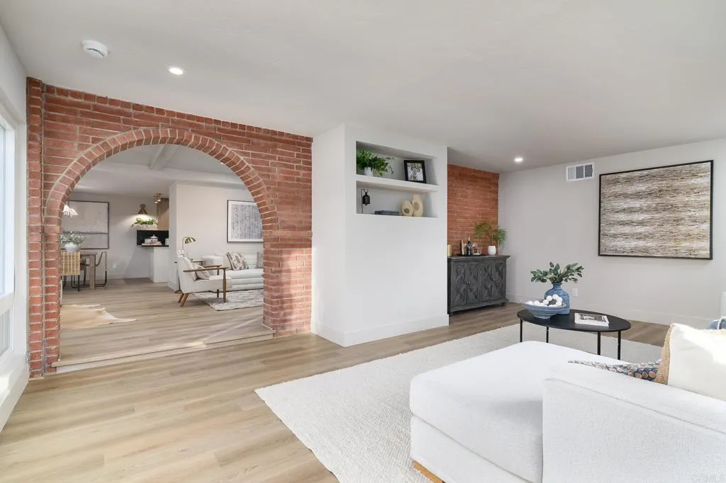 6754 Sunny Brae Dr, San Diego, CA 92119 6754 Sunny Brae Dr, San Diego, CA 92119