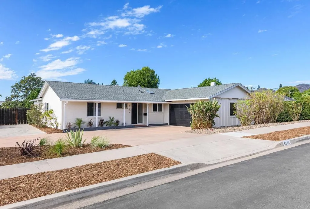 6754 Sunny Brae Dr, San Diego, CA 92119 6754 Sunny Brae Dr, San Diego, CA 92119