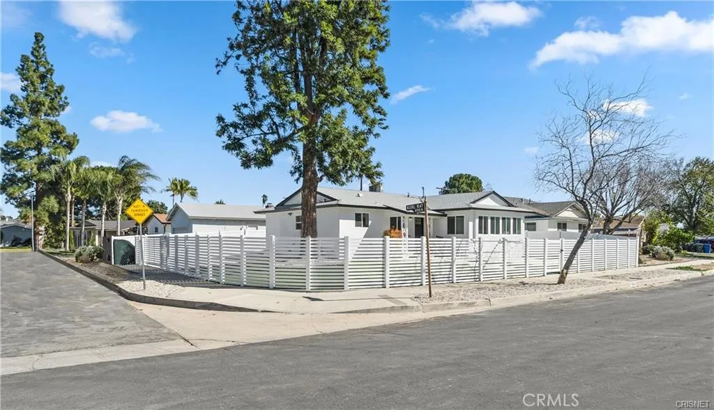 Reseda, CA 91335