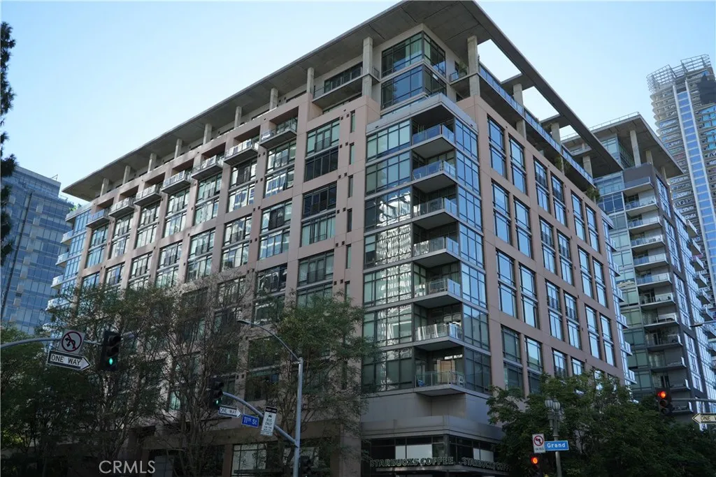 1111 S Grand Avenue Unit 904