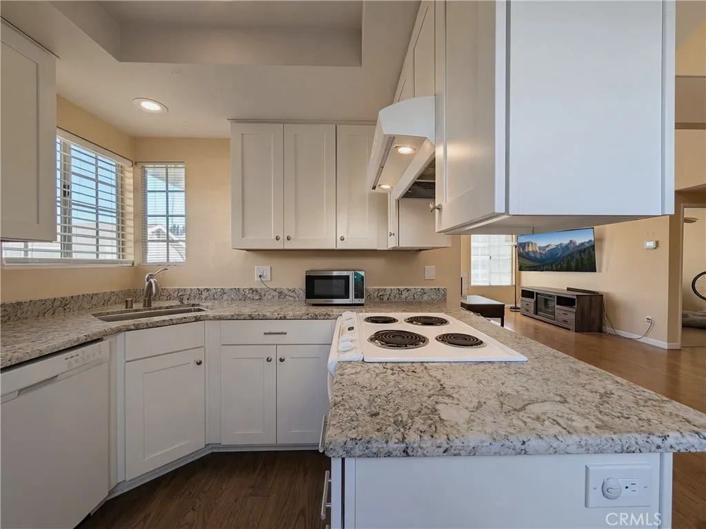 346 Riverview Way, Oceanside, CA 92057 346 Riverview Way, Oceanside, CA 92057