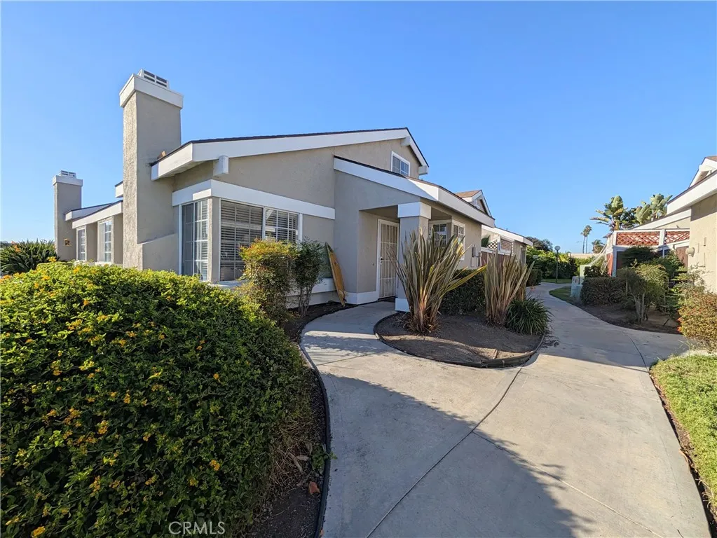 346 Riverview Way, Oceanside, CA 92057 346 Riverview Way, Oceanside, CA 92057