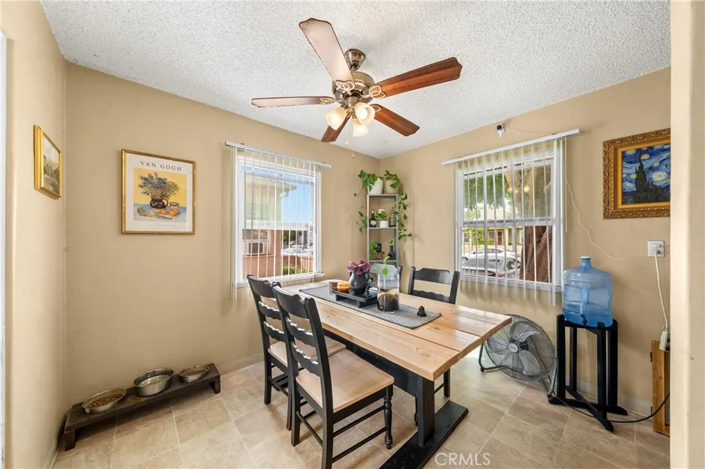 4373 Cherokee, San Diego, CA 92104 Unit 1 dining room