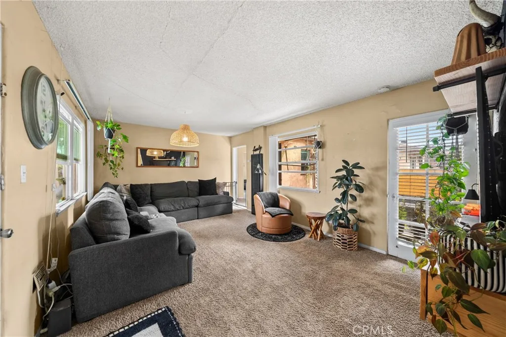 4373 Cherokee, San Diego, CA 92104 Unit 1 Living Room