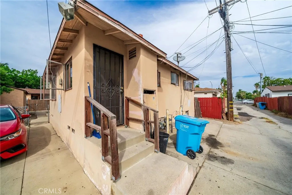 4373 Cherokee, San Diego, CA 92104 Unit 3 back entrance
