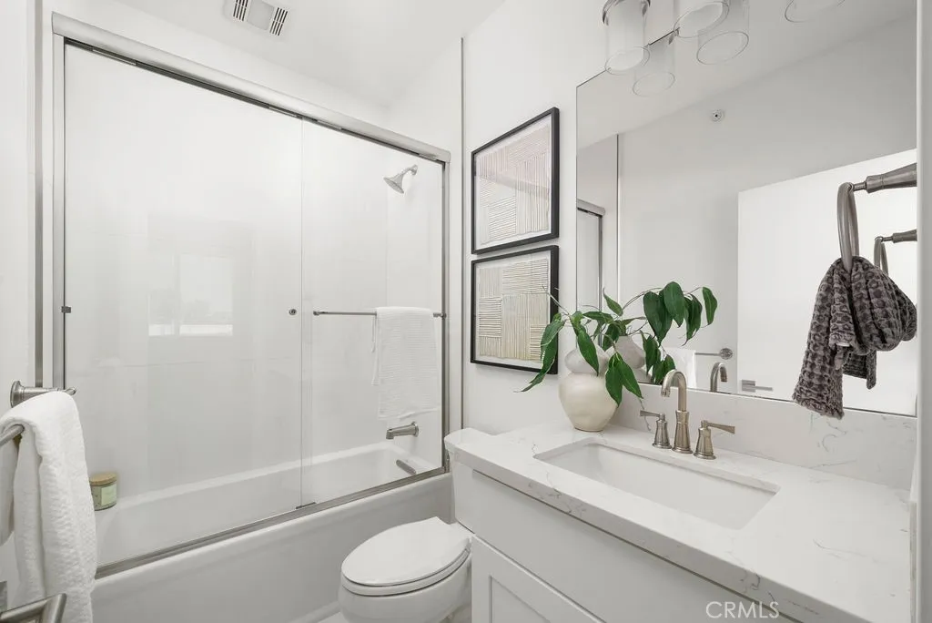 4211 Utah Street, #2, San Diego, CA 92104 4211 Utah Street, #2, San Diego, CA 92104