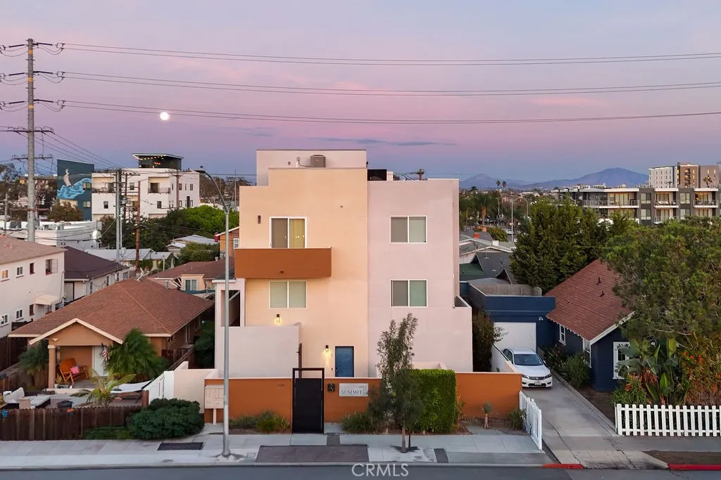 4211 Utah Street, #2, San Diego, CA 92104 4211 Utah Street, #2, San Diego, CA 92104