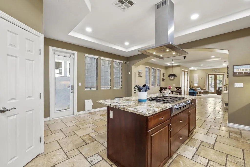 https://cdn.realtyfeed.com/cdn/127/307109064/091e00c42cac317fa925d0fb585aea30.webp