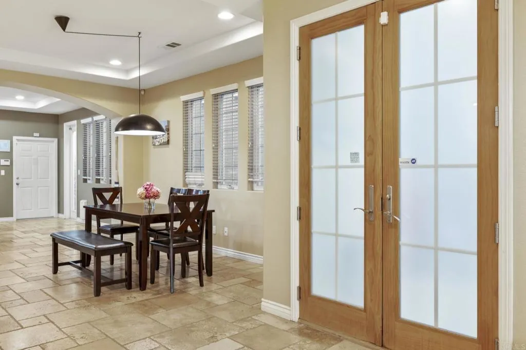 https://cdn.realtyfeed.com/cdn/127/307109064/9c4d8e76d550af3cd5638c65fdb326cd.webp