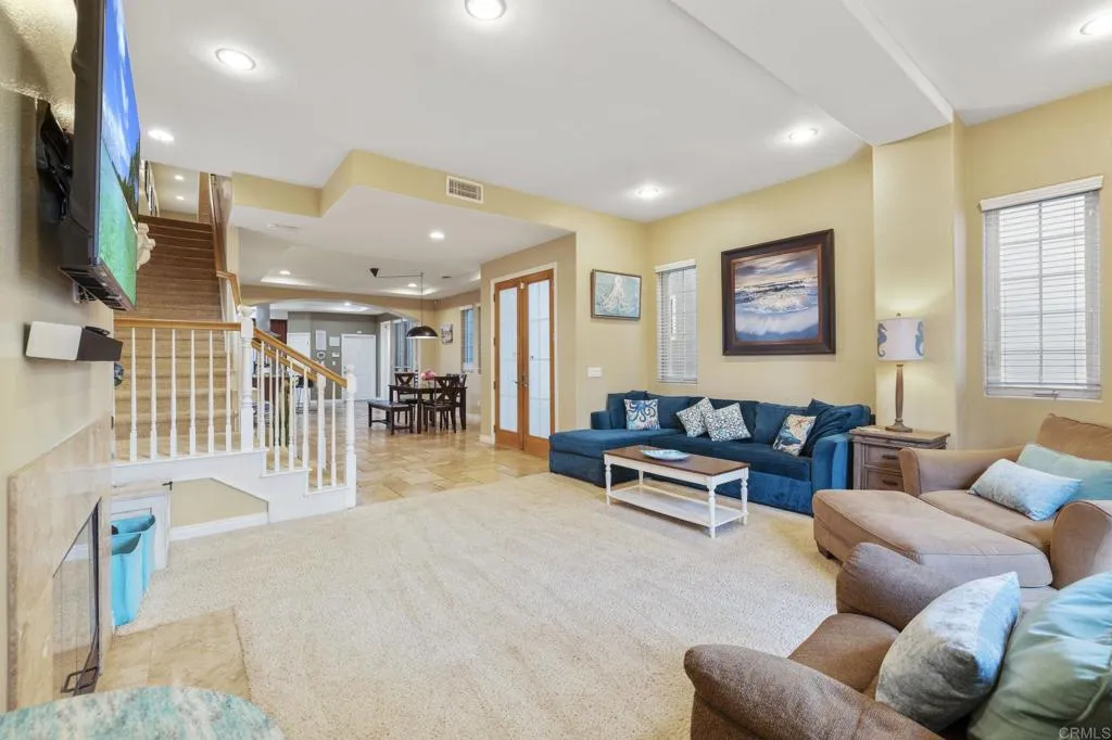 https://cdn.realtyfeed.com/cdn/127/307109064/9c7e653ba5562a422978176f0f43103f.webp