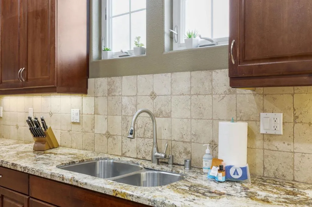 https://cdn.realtyfeed.com/cdn/127/307109064/bce1096df4ee2bac1f43a74ed59b0bbc.webp