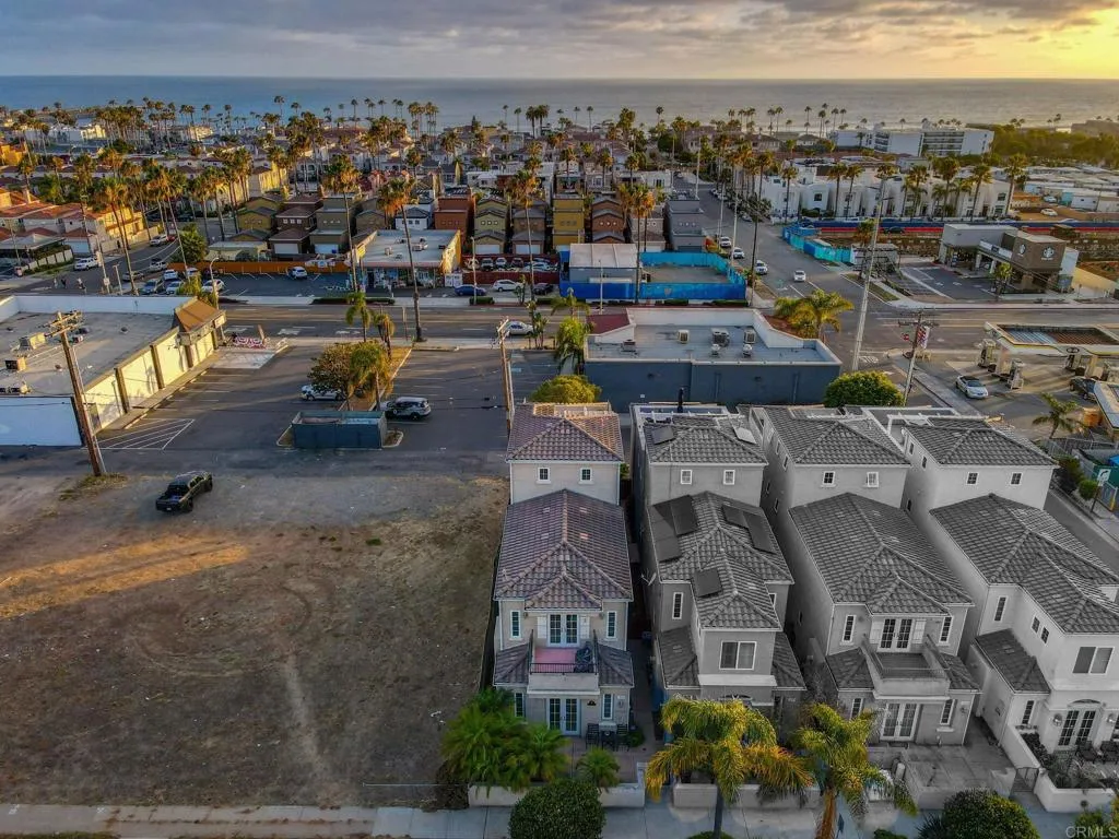 https://cdn.realtyfeed.com/cdn/127/307109064/c4860b3f3f40984a0341bb36c91cc9f6.webp