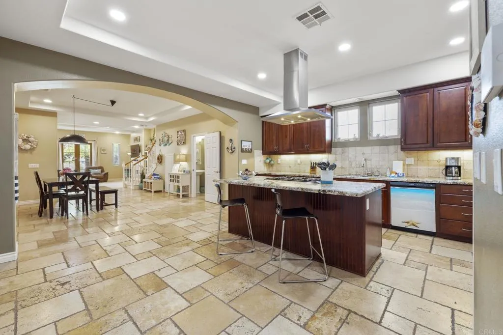 https://cdn.realtyfeed.com/cdn/127/307109064/de60ee6d127ab614733cc20f19d582aa.webp