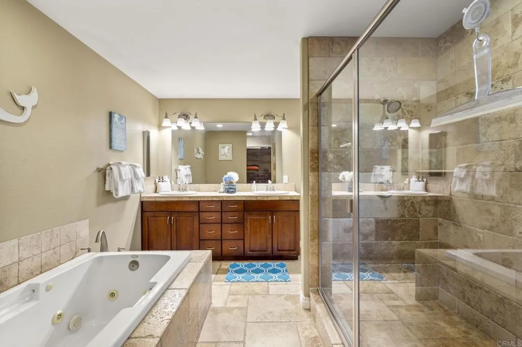 https://cdn.realtyfeed.com/cdn/127/307109064/fda84338a975c6f561122e5205ec0160.webp