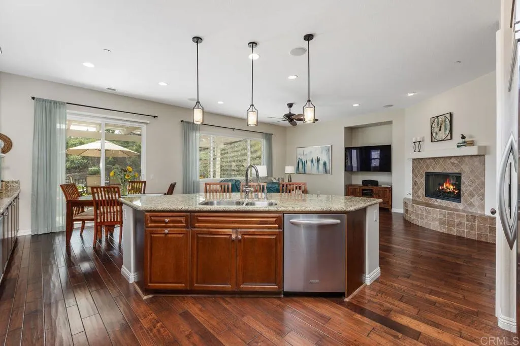 https://cdn.realtyfeed.com/cdn/127/307109129/f98ef94b513ef2ada52e1bc5fa184e07.webp