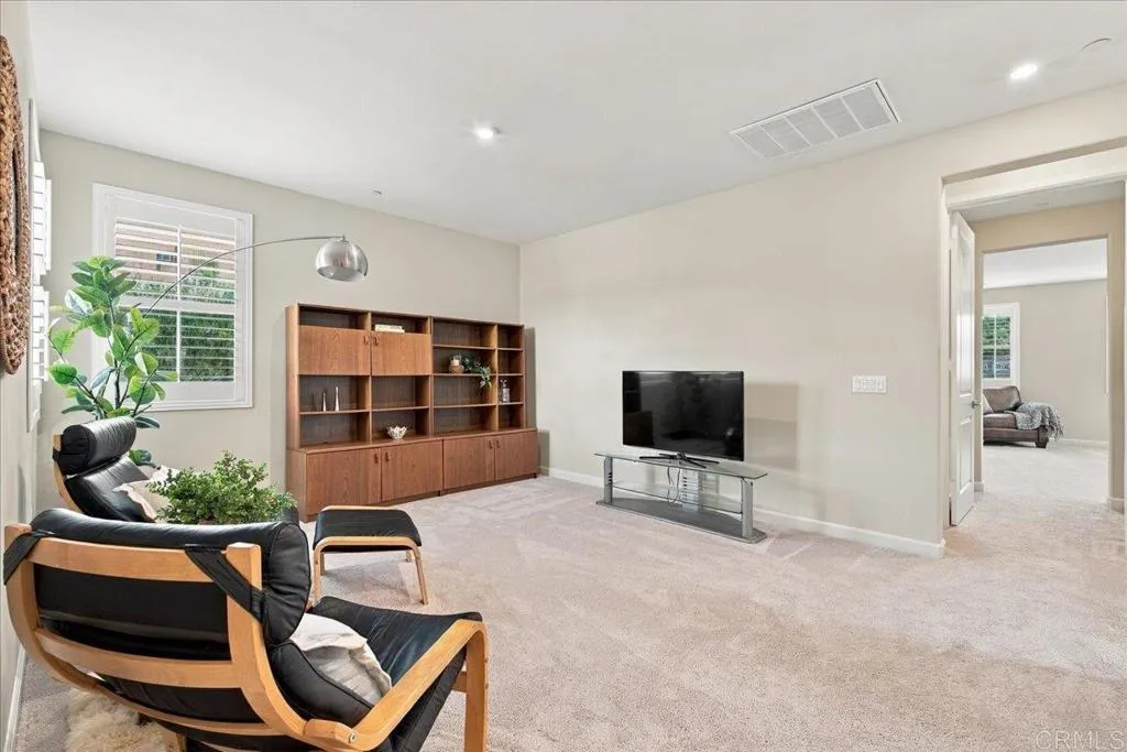 27861 Silo Lane, Valley Center, CA 92082 Upstairs Landing