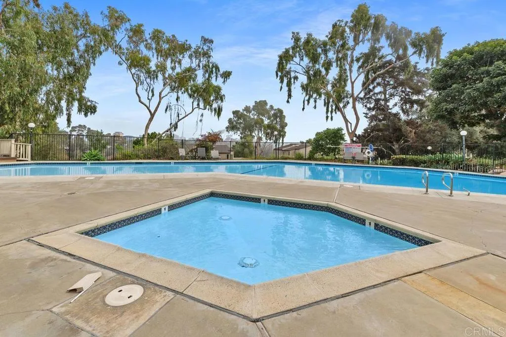 8771 Caminito Sueno, La Jolla, CA 92037