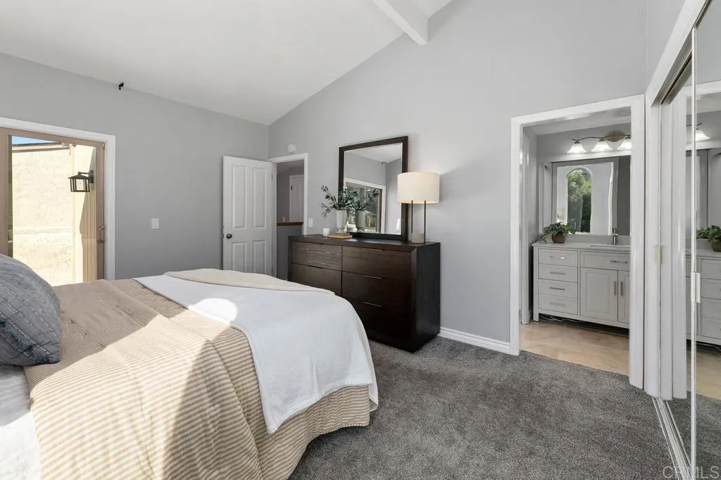 8771 Caminito Sueno, La Jolla, CA 92037