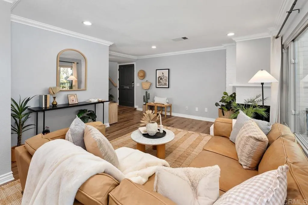 8771 Caminito Sueno, La Jolla, CA 92037