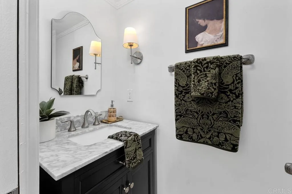 8771 Caminito Sueno, La Jolla, CA 92037