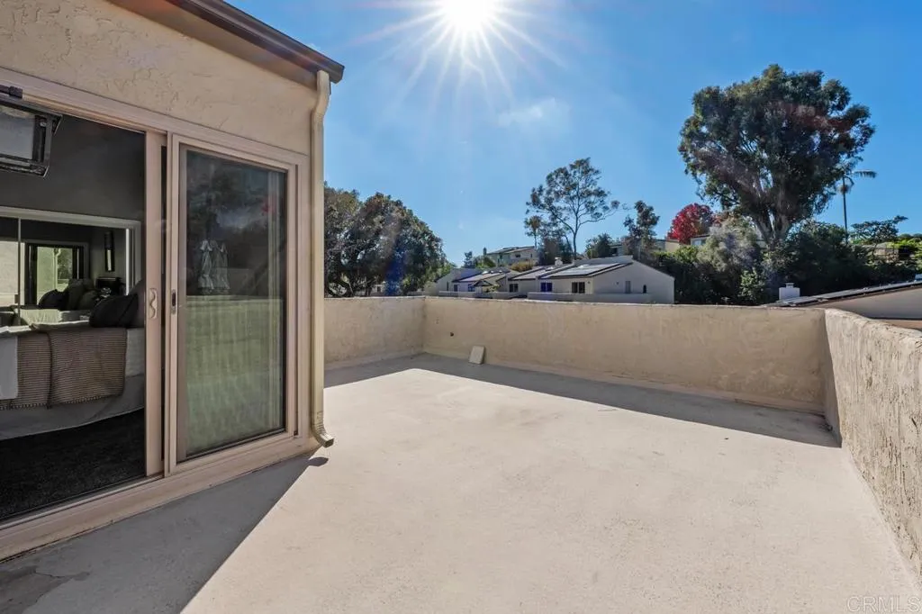 8771 Caminito Sueno, La Jolla, CA 92037