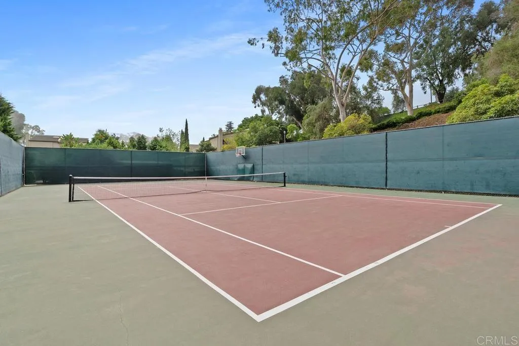 8771 Caminito Sueno, La Jolla, CA 92037