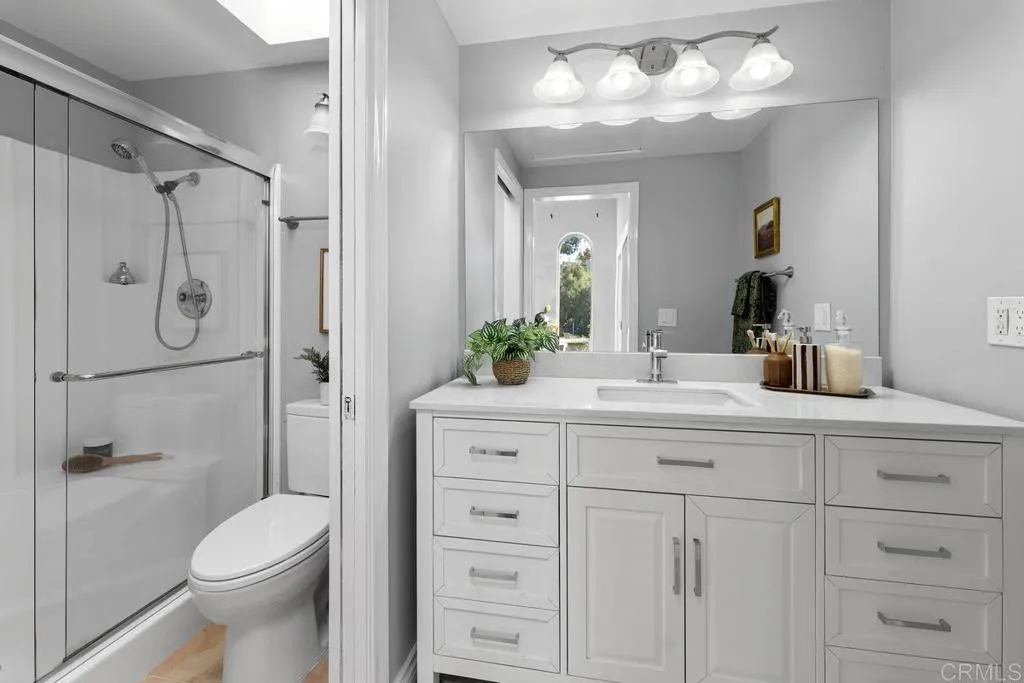 8771 Caminito Sueno, La Jolla, CA 92037