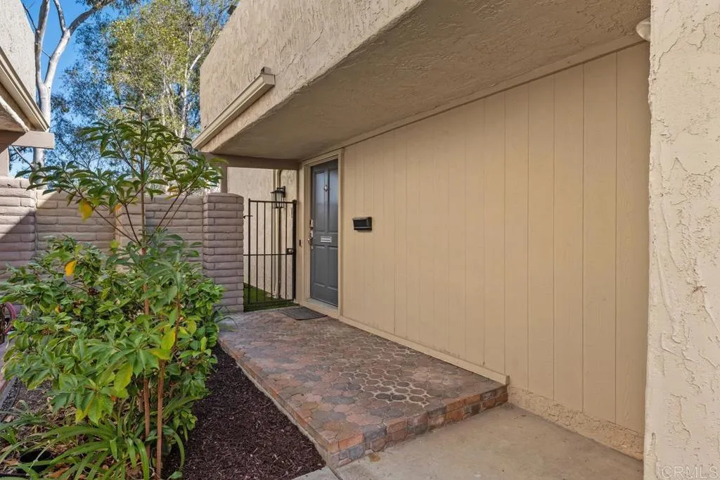 8771 Caminito Sueno, La Jolla, CA 92037