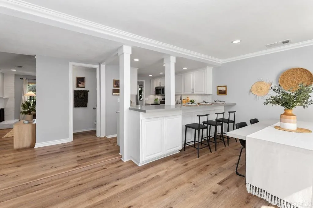 8771 Caminito Sueno, La Jolla, CA 92037