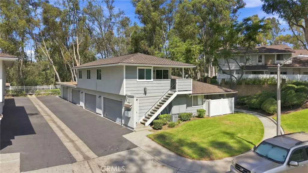 Fullerton, CA 92833