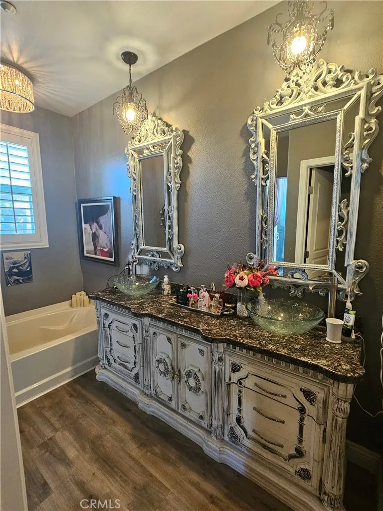 https://cdn.realtyfeed.com/cdn/127/307109280/ef9e2f632165a89c76af52239de0f95e.webp