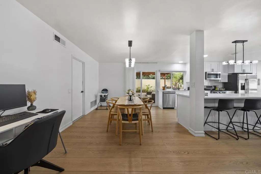 https://cdn.realtyfeed.com/cdn/127/307109378/34f72865d7bb06d5187025400c6cd17e.webp