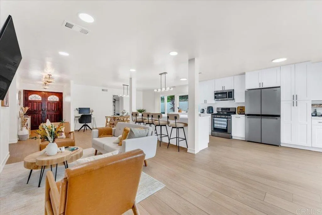 https://cdn.realtyfeed.com/cdn/127/307109378/8f013e94091598c480e669cc104f4b4c.webp