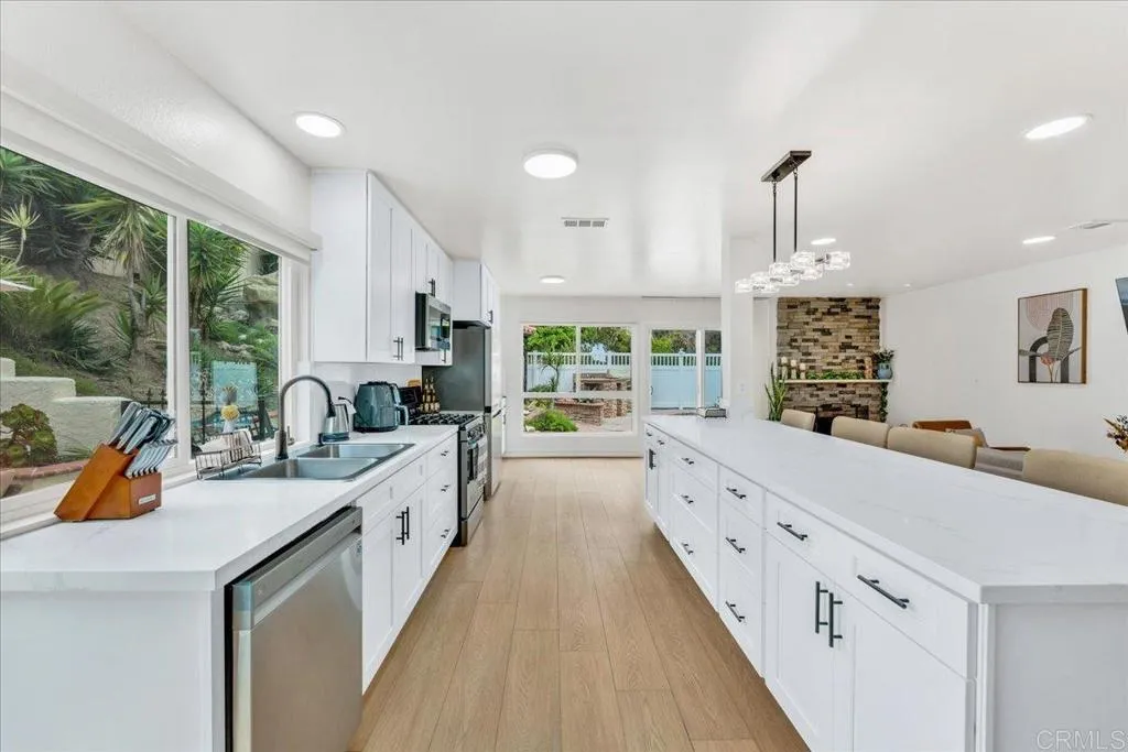 819 Arroyo Place, Chula Vista, CA 91910 819 Arroyo Place, Chula Vista, CA 91910