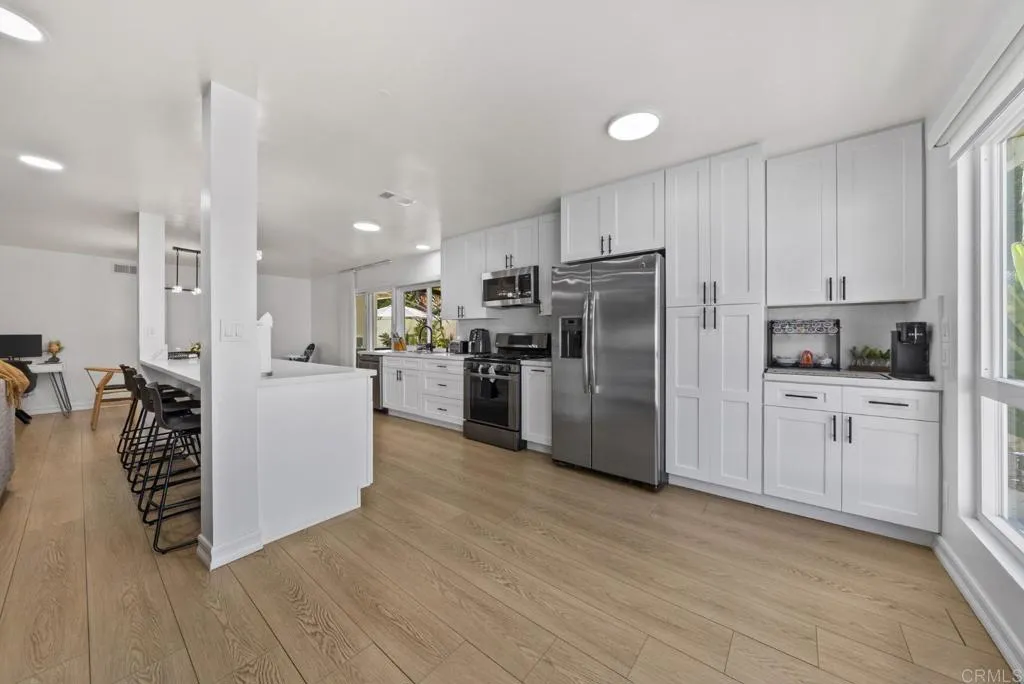 https://cdn.realtyfeed.com/cdn/127/307109378/fb87c8b777247d0fefad7e0b5f76a197.webp