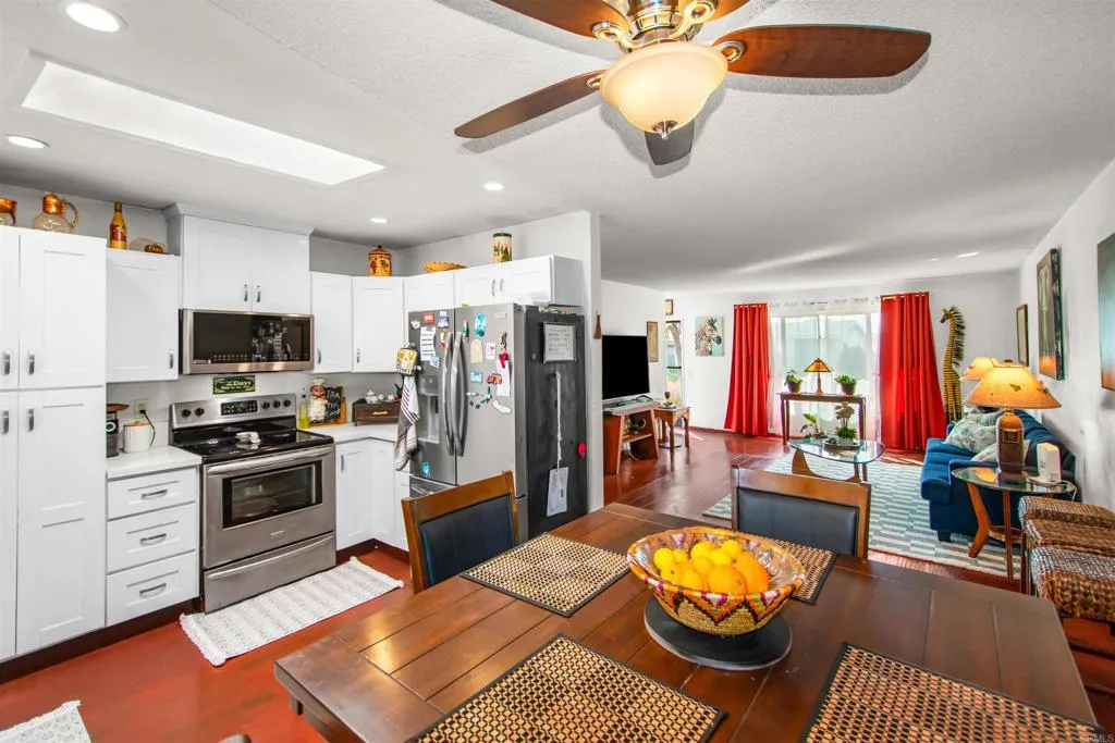 3585 Buffum Drive, Oceanside, CA 92057 3585 Buffum Drive, Oceanside, CA 92057