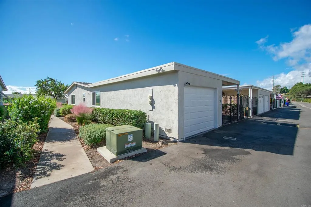 3585 Buffum Drive, Oceanside, CA 92057 3585 Buffum Drive, Oceanside, CA 92057