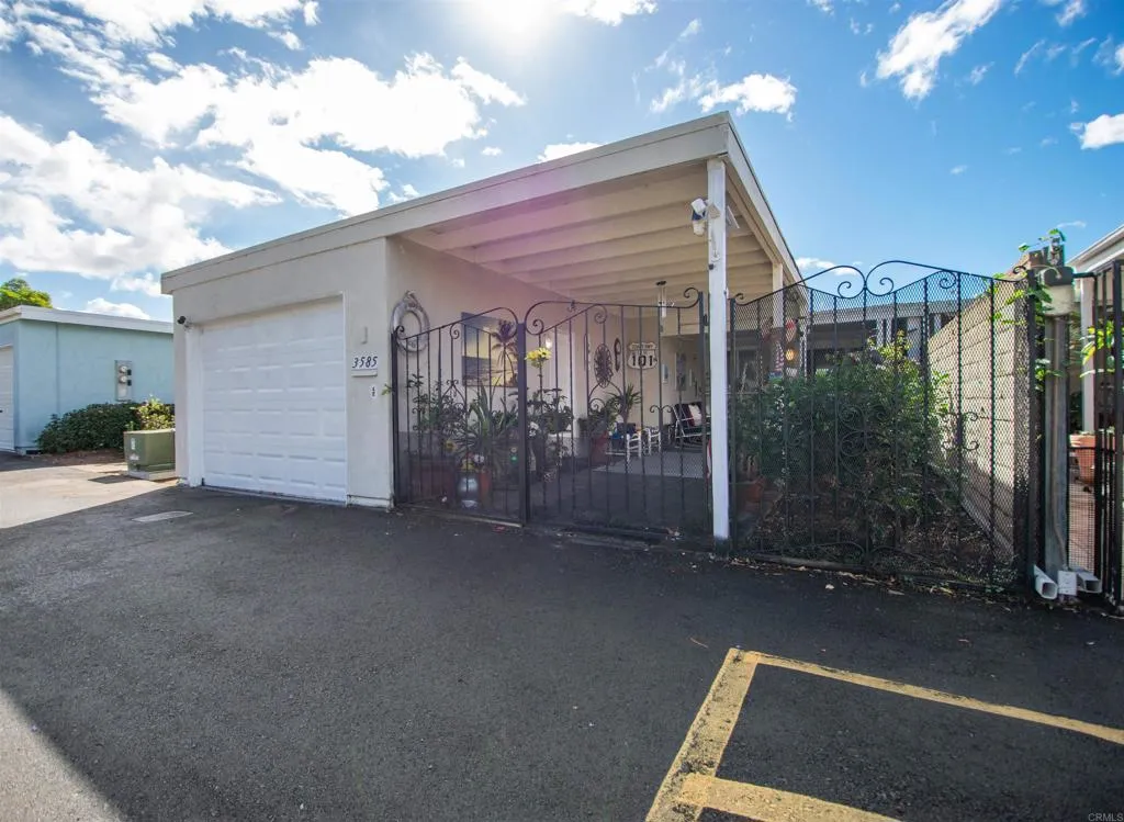 3585 Buffum Drive, Oceanside, CA 92057 3585 Buffum Drive, Oceanside, CA 92057
