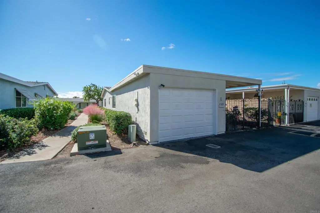 3585 Buffum Drive, Oceanside, CA 92057 3585 Buffum Drive, Oceanside, CA 92057