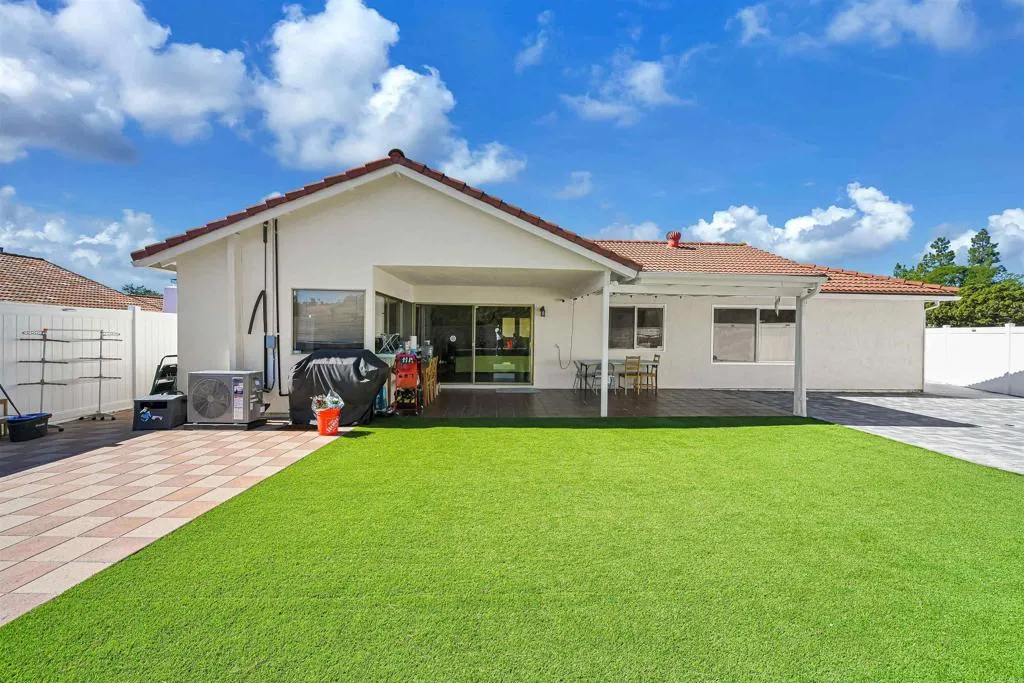 17395 Frondoso Dr, San Diego, CA 92128 17395 Frondoso Dr, San Diego, CA 92128
