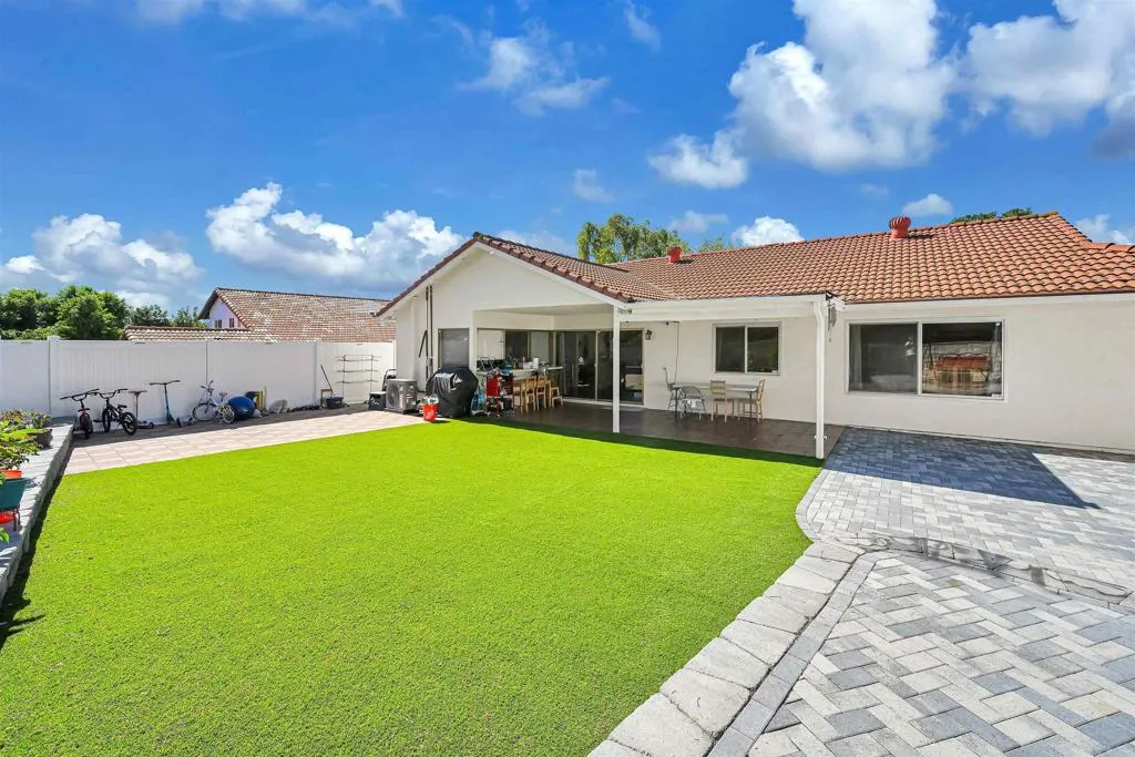 17395 Frondoso Dr, San Diego, CA 92128 17395 Frondoso Dr, San Diego, CA 92128