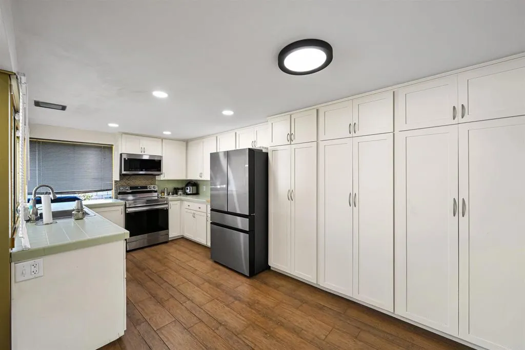 17395 Frondoso Dr, San Diego, CA 92128 17395 Frondoso Dr, San Diego, CA 92128