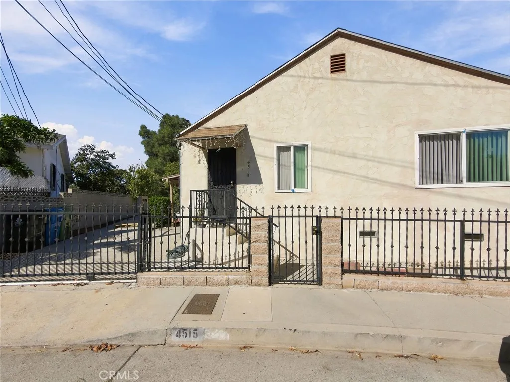 Los Angeles, CA 90032