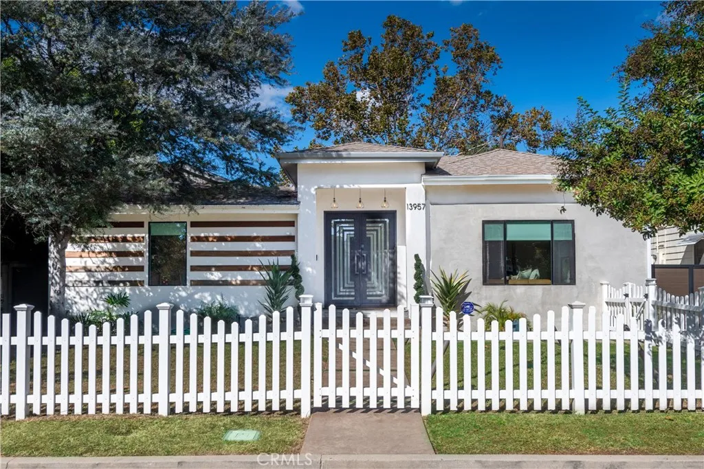 Sherman Oaks, CA 91423