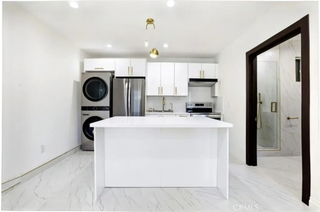 Sunland, CA 91040