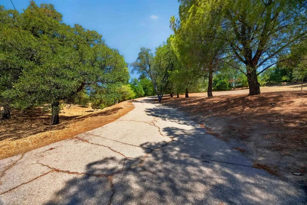 24286 SHERILTON VALLEY, Descanso, CA 91916 24286 SHERILTON VALLEY, Descanso, CA 91916