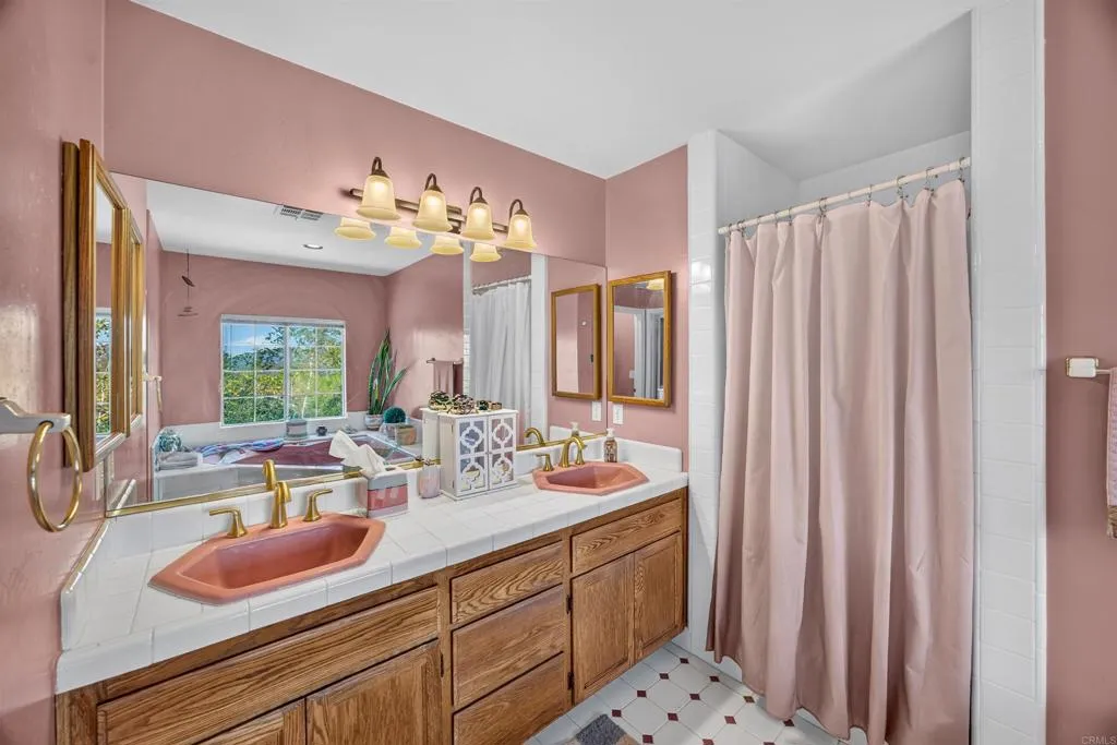 24286 SHERILTON VALLEY, Descanso, CA 91916 24286 SHERILTON VALLEY, Descanso, CA 91916