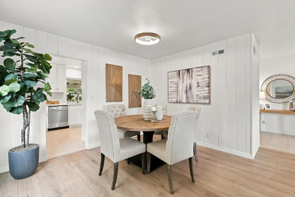 https://cdn.realtyfeed.com/cdn/127/307109526/34eb58357135e75ce97849375a883d57.webp