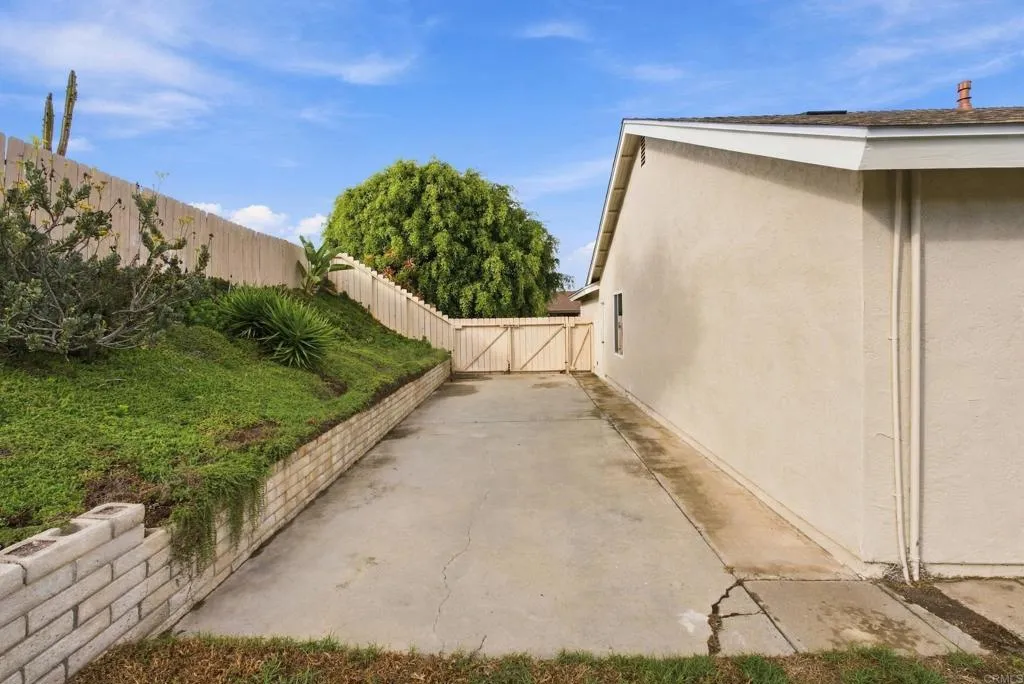 https://cdn.realtyfeed.com/cdn/127/307109526/51137d3a967b72633a75c56e2c625d84.webp