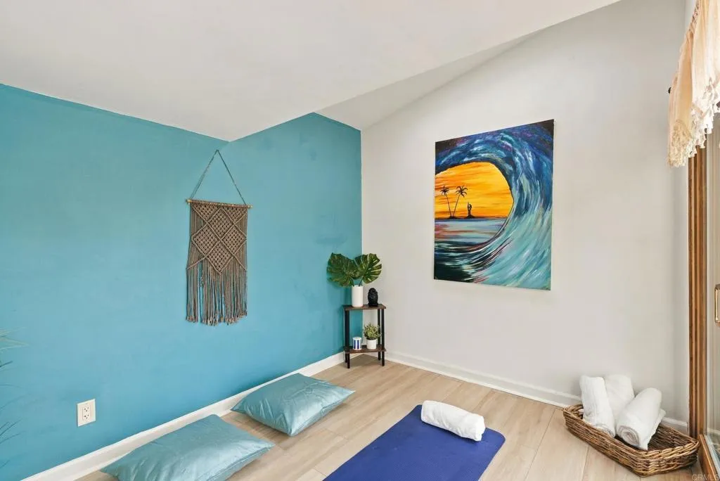 https://cdn.realtyfeed.com/cdn/127/307109526/871ecdf74ff2a4d91b7ccb5e3cca5459.webp
